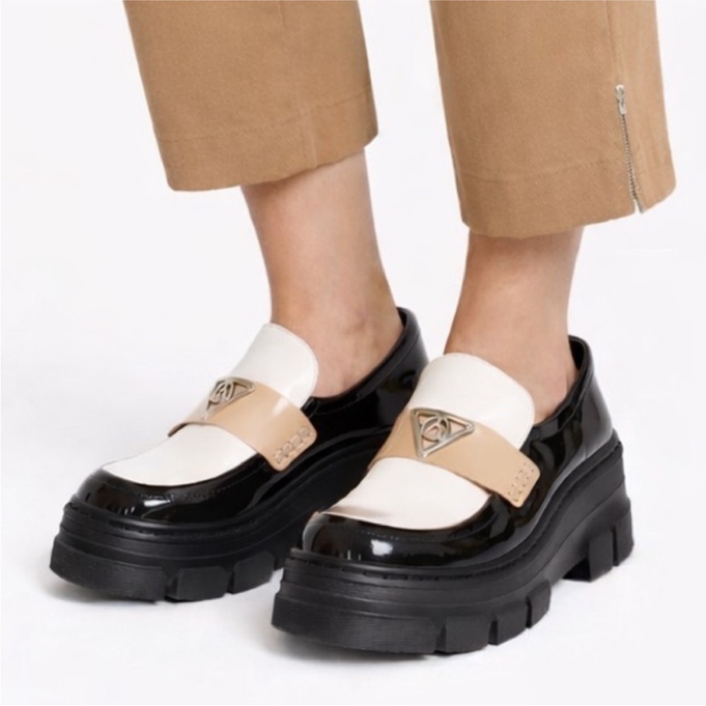 Chunky Patent Loafers with Beige Strap and White Vamp